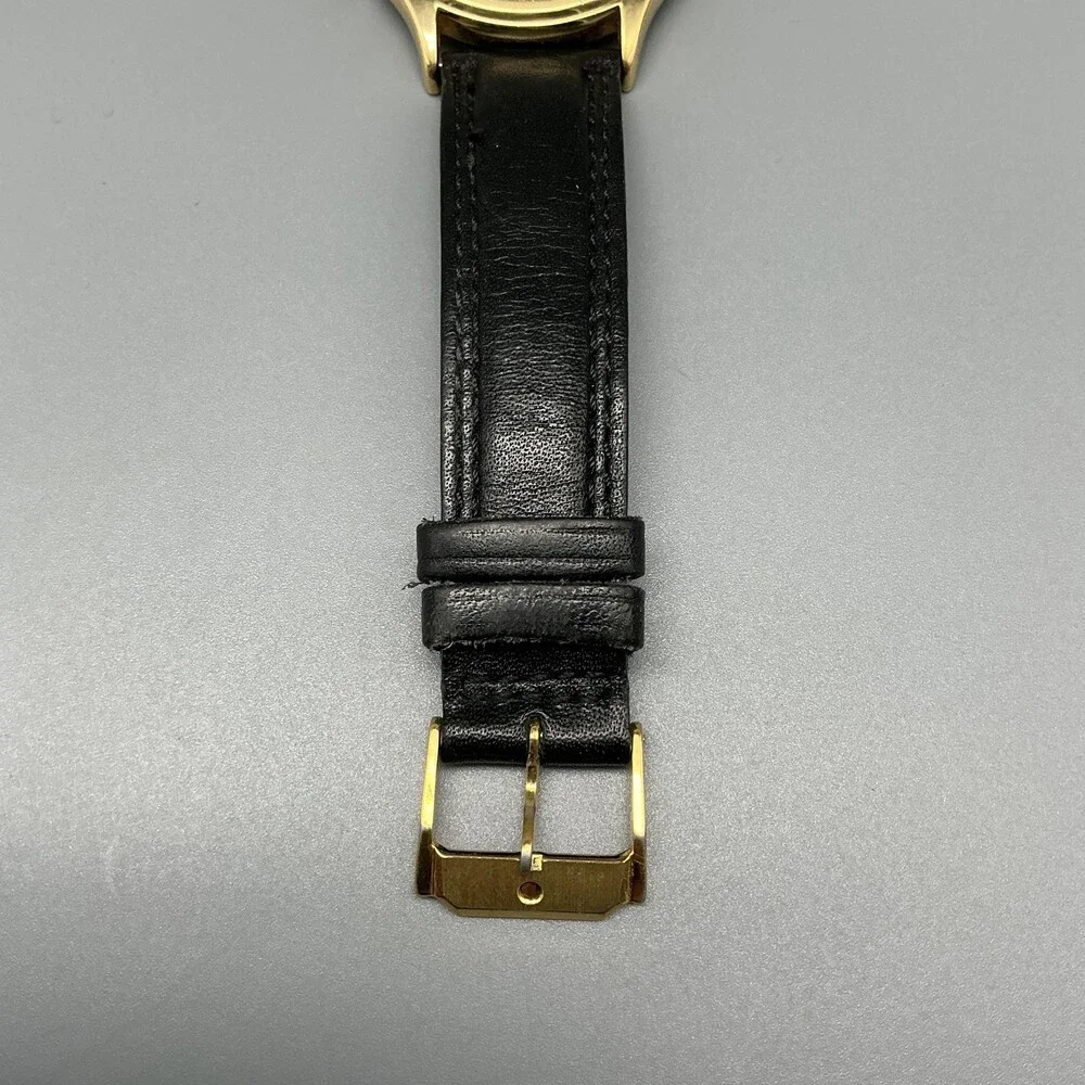 Movado Museum Womens Watch 31mm Black Dial Gold Tone 87-E41-0863 New Battery